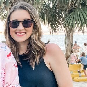 Meet your Posher, Christen